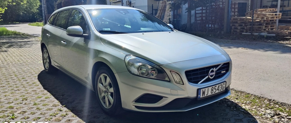 Volvo V60 cena 29900 przebieg: 253683, rok produkcji 2011 z Warszawa małe 121